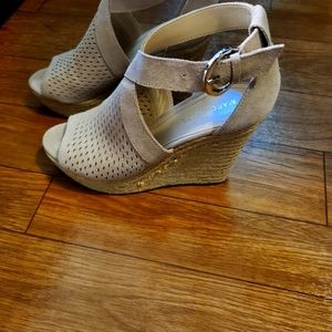 Marc Fisher Womens Wedge Sandals - Tan - Size 8 M